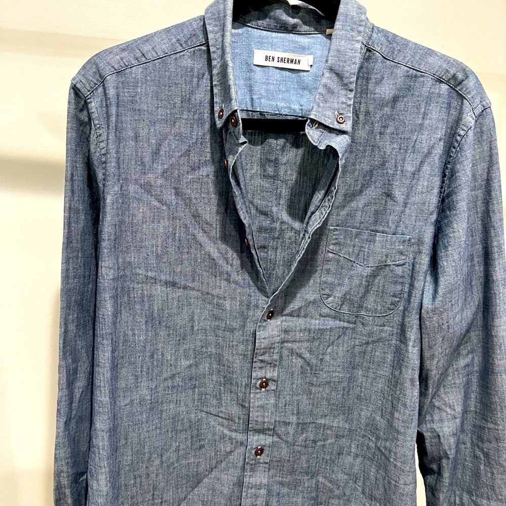 Ben Sherman Button Down Men’s Shirt. Barely worn. Large